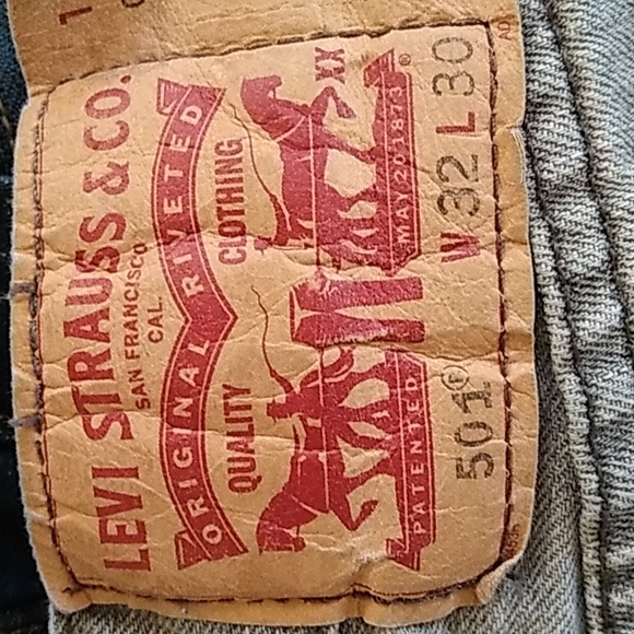 Levi's Gray Washed Jeans Button Down - Picture 4 of 5